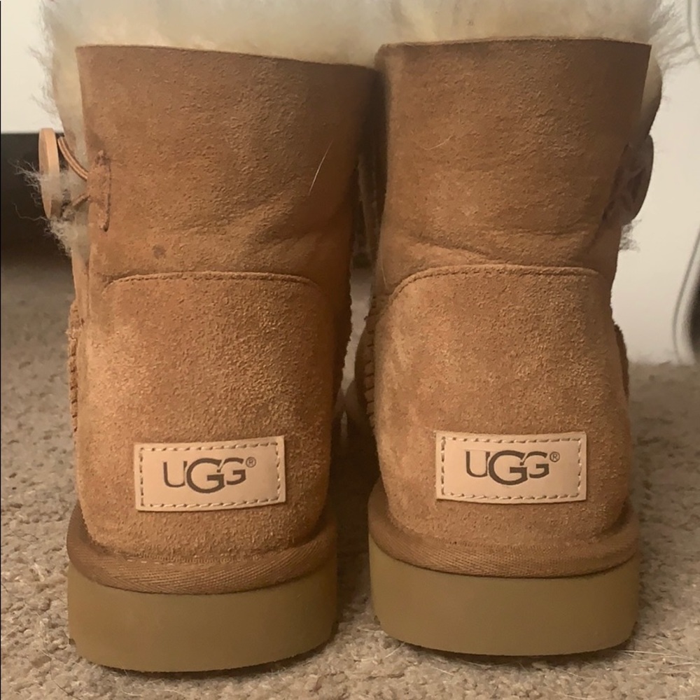 UGG Women’s Mini Bailey Button Boot - Picture 2 of 5